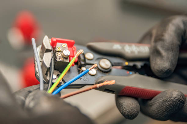 Best Emergency Electrical Repair  in Marshall, MN